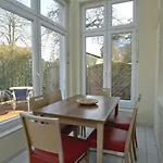 4 Rosenbogen - Familienwohnung Mit Wintergarten Und Terrasse *