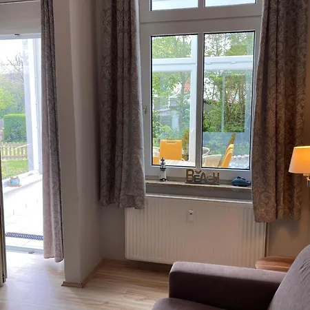4 Rosenbogen - Familienwohnung Mit Wintergarten Und Terrasse Wangerooge