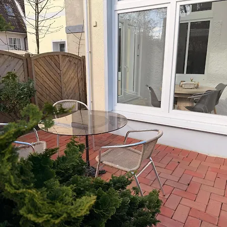 4 Rosenbogen - Familienwohnung Mit Wintergarten Und Terrasse Appartement